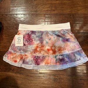 NWT SofiBella 13” floral skort, size L